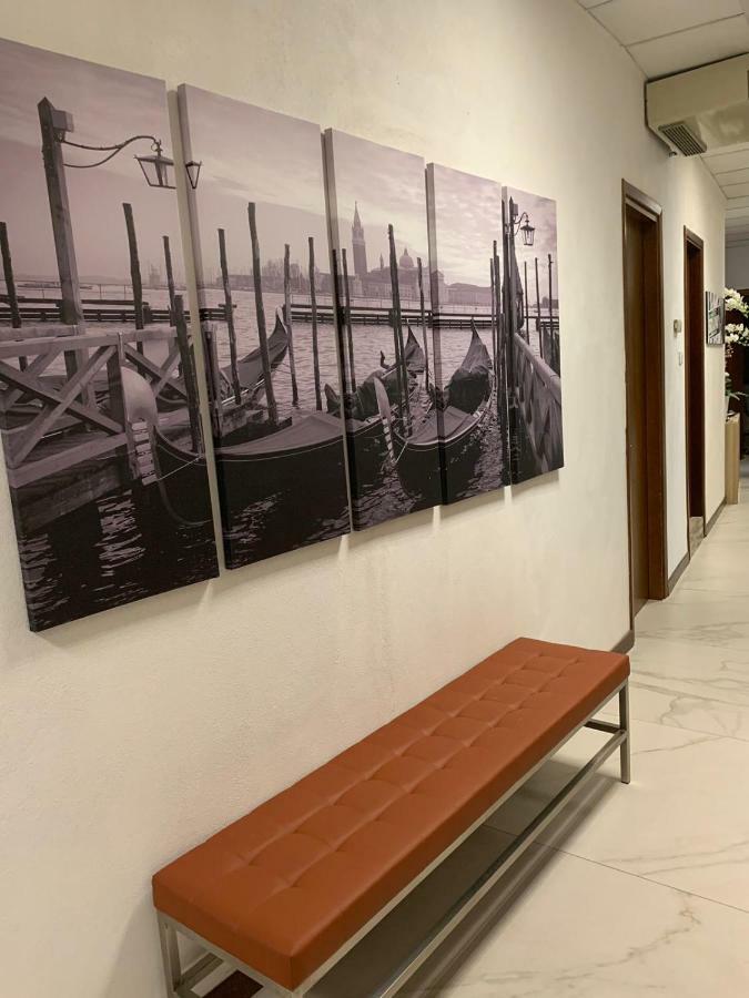 Venicekey Hotel Padova Exterior photo